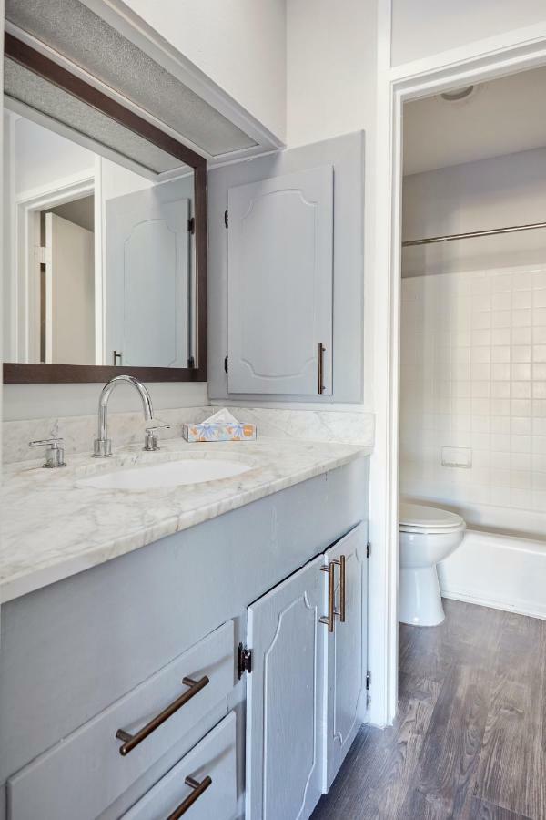 Duchele Aparthotel Houston Exterior photo